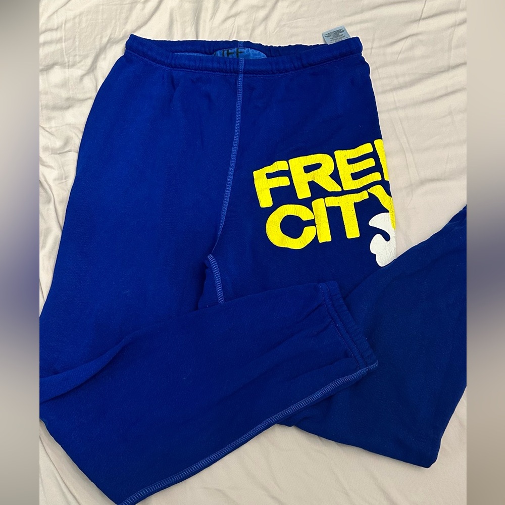 freecity Joggers in electric Blue